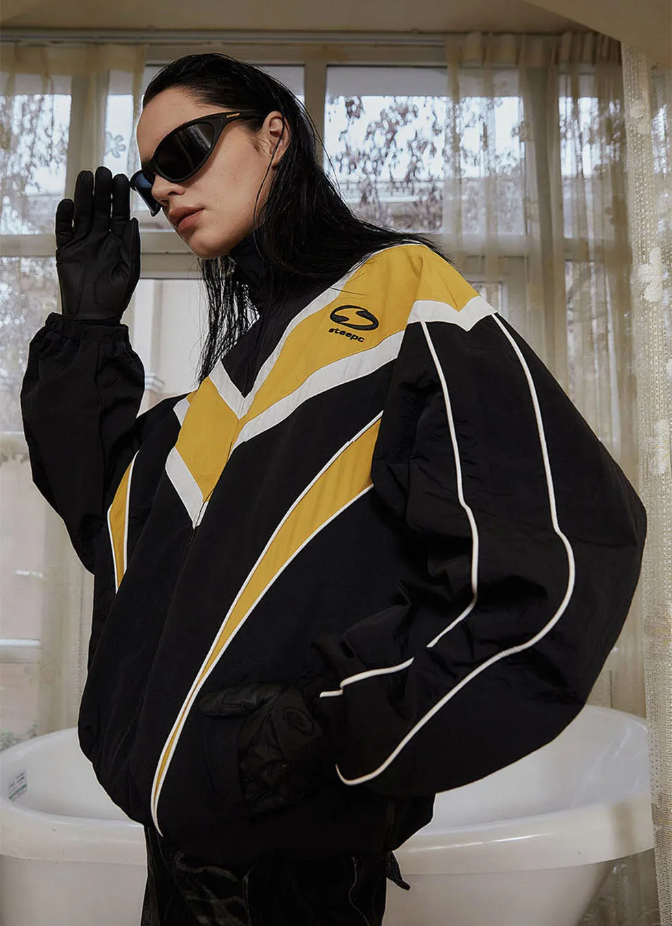 Color blocking sports jacket