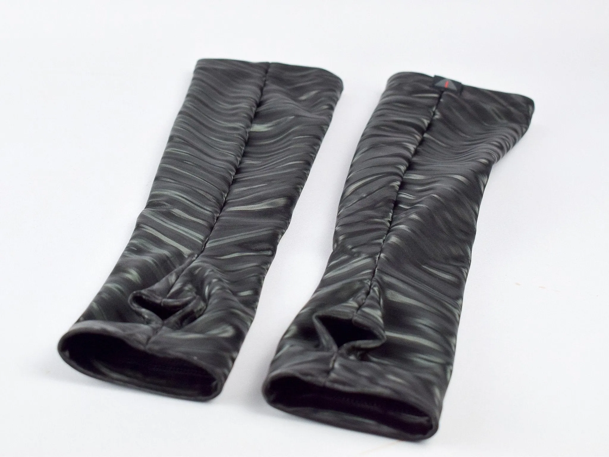 FG40-PUf Black PU arm warmers