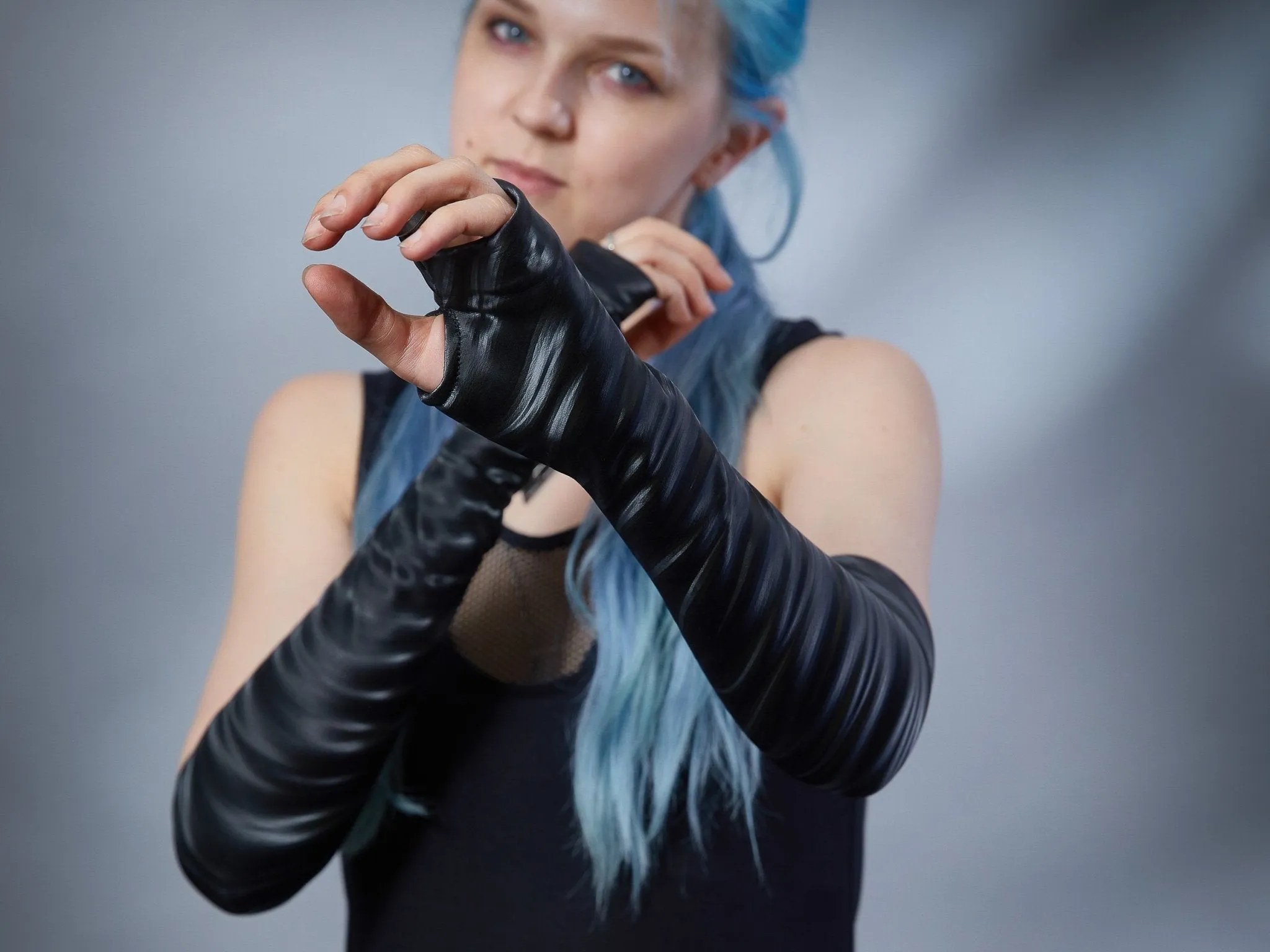 FG40-PUf Black PU arm warmers